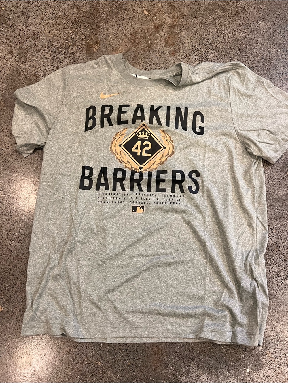 Nike MLB Gray Short Sleeve 'Breaking Barriers' Tee. Jackie Robinson.